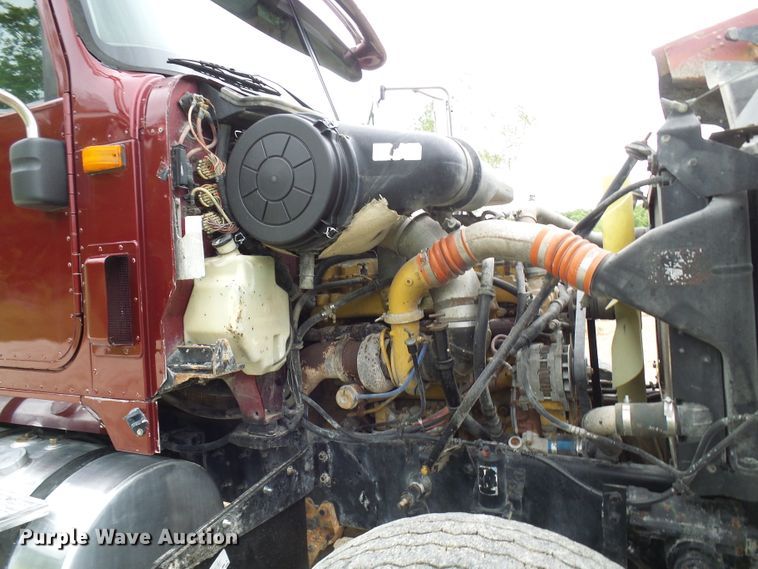 image for item DL0976 2002 International 5500i  dump truck