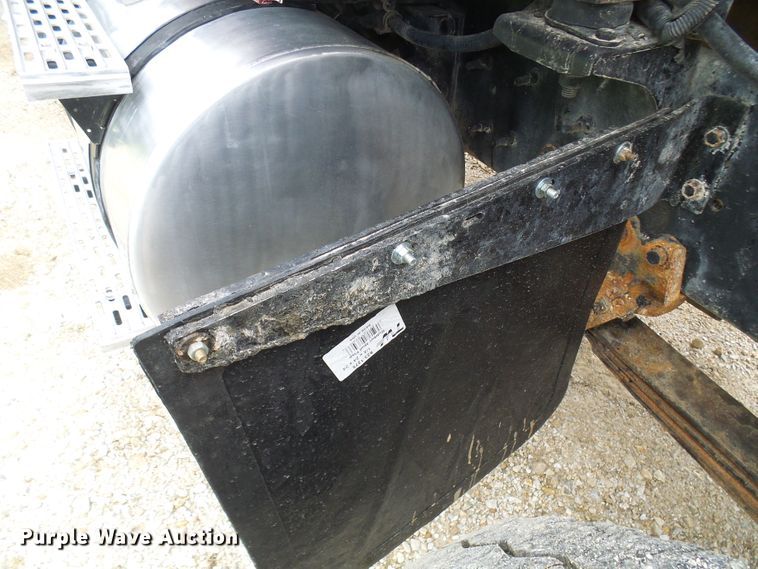 image for item DL0976 2002 International 5500i  dump truck