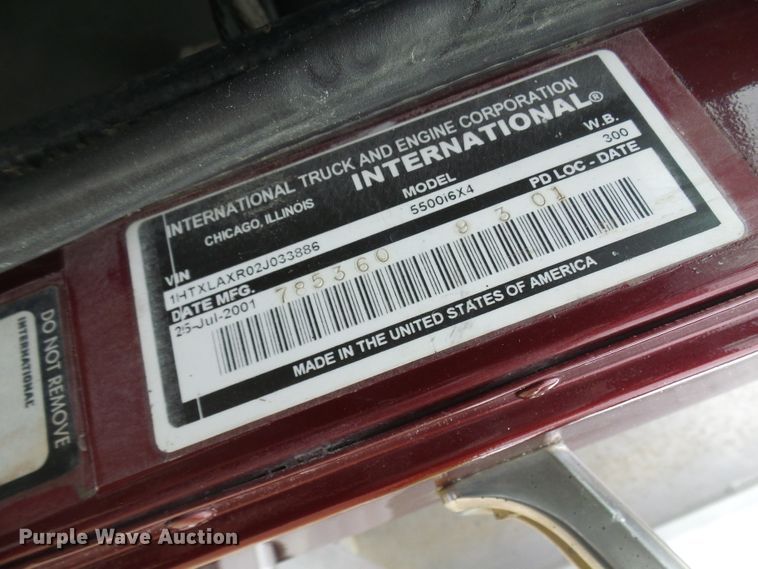 image for item DL0976 2002 International 5500i  dump truck