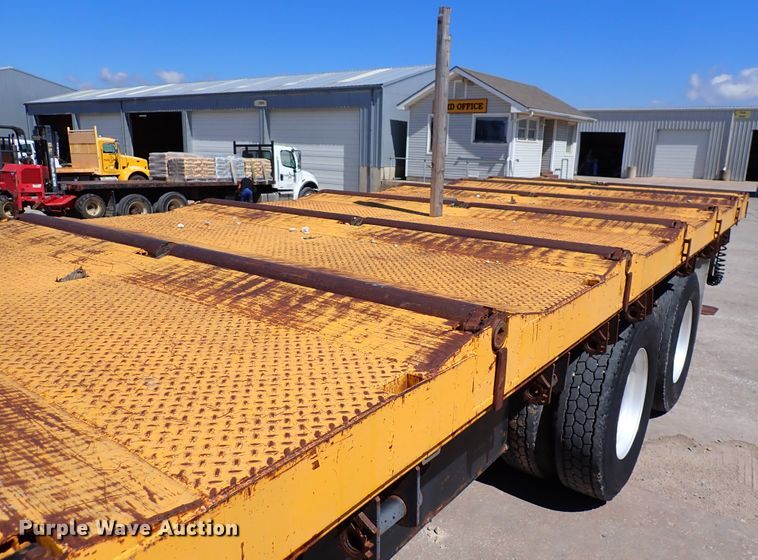 image for item DL7529 2003 Peterbilt 330  dump flatbed truck