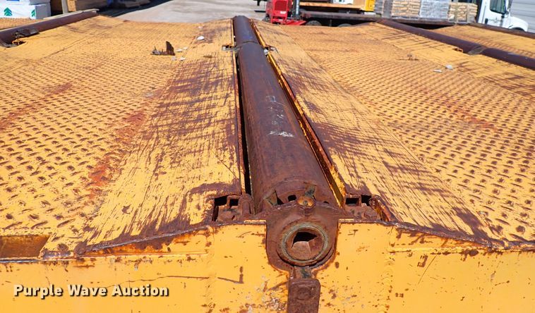 image for item DL7529 2003 Peterbilt 330  dump flatbed truck