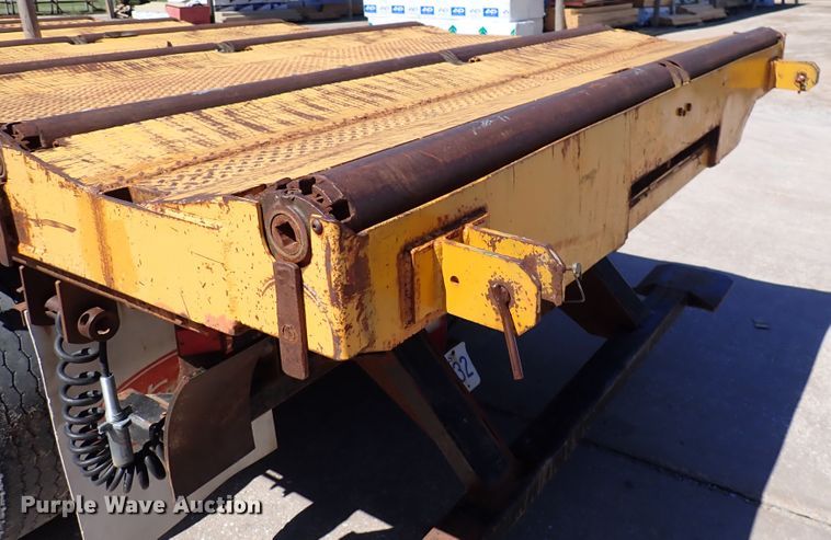 image for item DL7529 2003 Peterbilt 330  dump flatbed truck