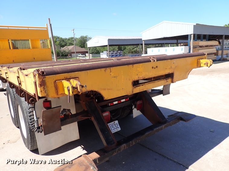 image for item DL7529 2003 Peterbilt 330  dump flatbed truck