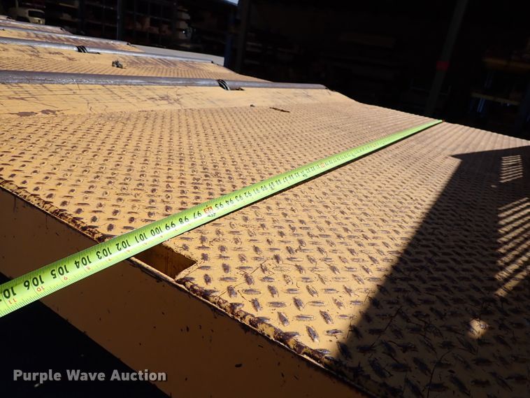 image for item DL7529 2003 Peterbilt 330  dump flatbed truck