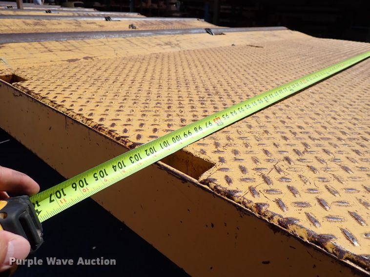 image for item DL7529 2003 Peterbilt 330  dump flatbed truck