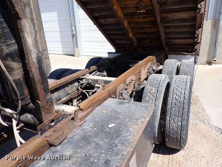 image for item DL7529 2003 Peterbilt 330  dump flatbed truck