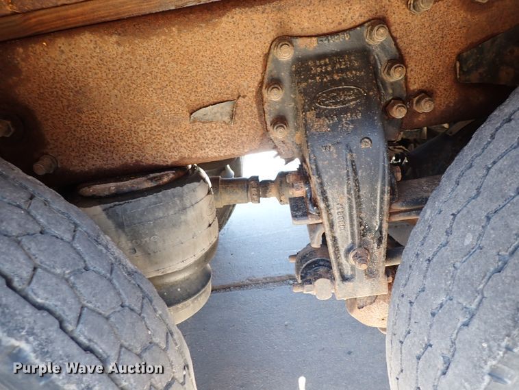 image for item DL7529 2003 Peterbilt 330  dump flatbed truck