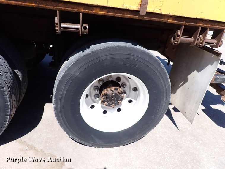 image for item DL7529 2003 Peterbilt 330  dump flatbed truck