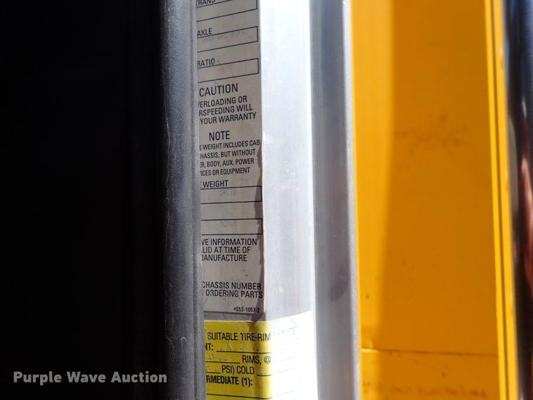 image for item DL7529 2003 Peterbilt 330  dump flatbed truck