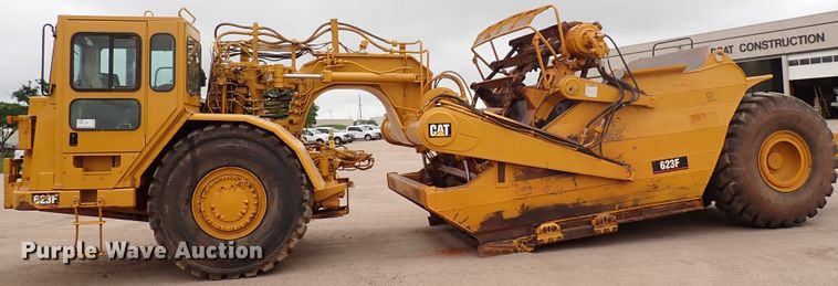 image for item DL7554 2000 Caterpillar 623F  elevating scraper