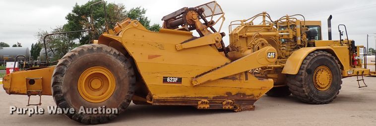 image for item DL7554 2000 Caterpillar 623F  elevating scraper