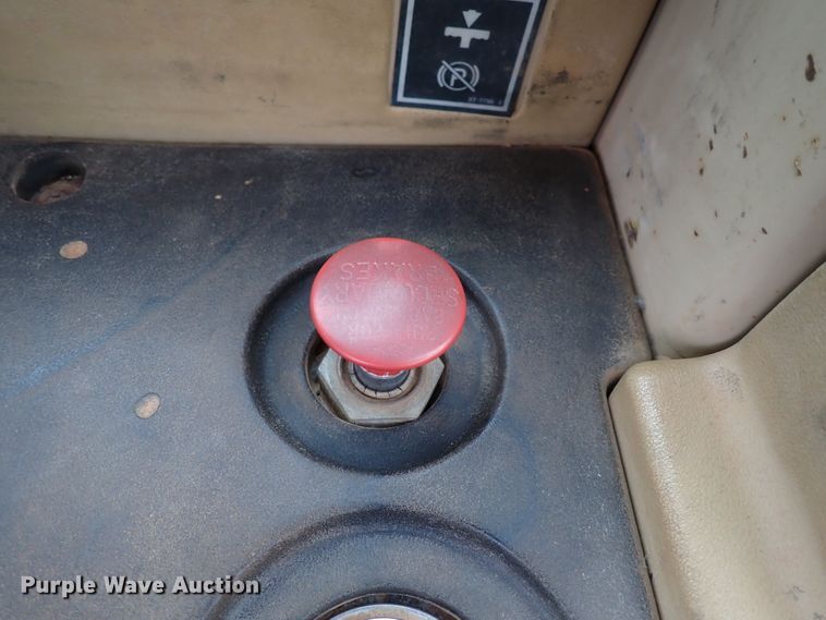 image for item DL7554 2000 Caterpillar 623F  elevating scraper