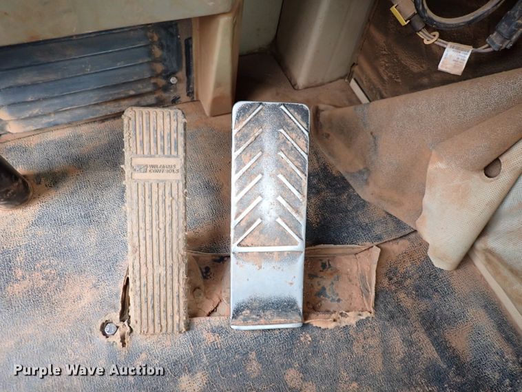 image for item DL7554 2000 Caterpillar 623F  elevating scraper