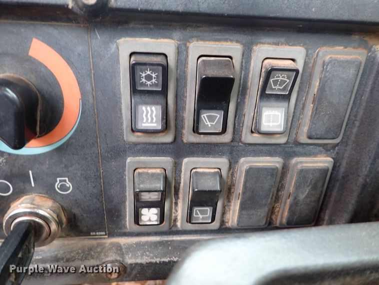 image for item DL7554 2000 Caterpillar 623F  elevating scraper