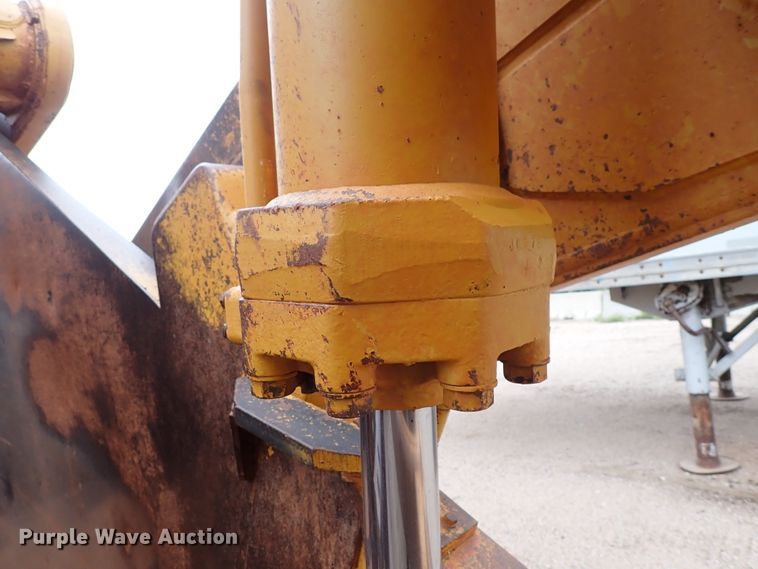 image for item DL7554 2000 Caterpillar 623F  elevating scraper