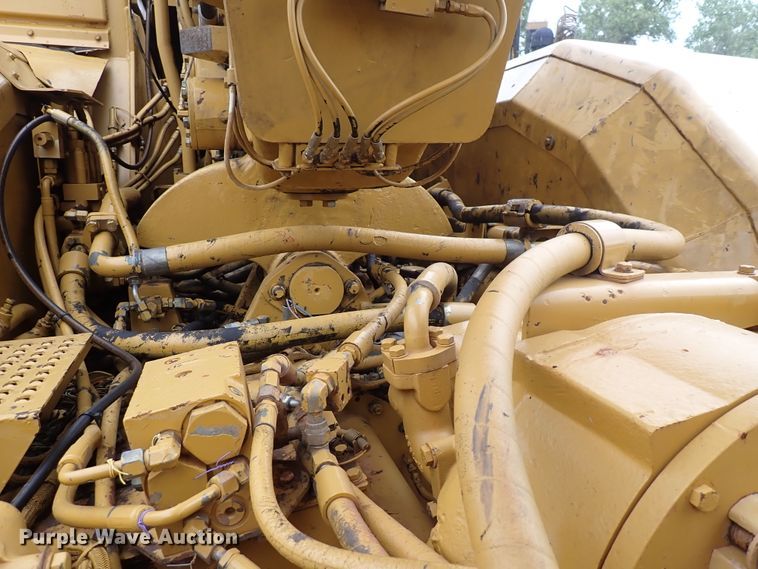 image for item DL7554 2000 Caterpillar 623F  elevating scraper