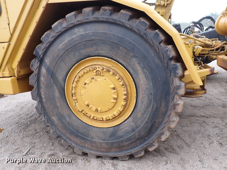 image for item DL7554 2000 Caterpillar 623F  elevating scraper