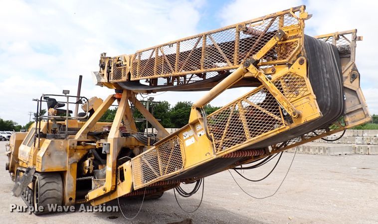 image for item DL7577 2003 Gomaco RTP-500  belt placer