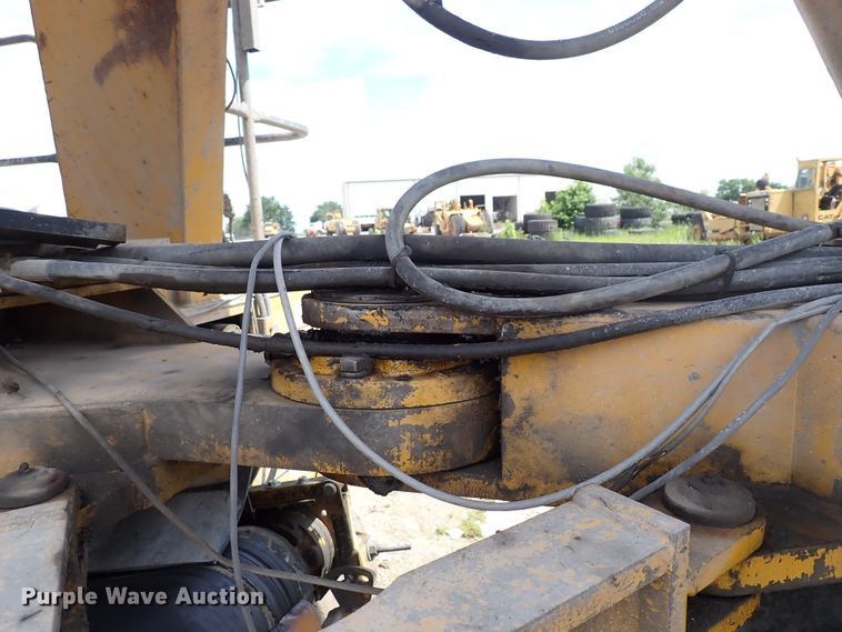 image for item DL7577 2003 Gomaco RTP-500  belt placer