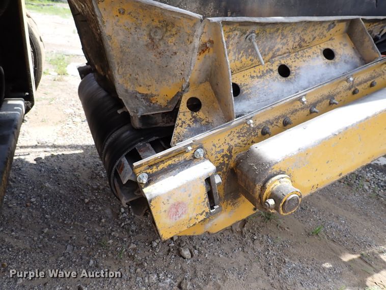 image for item DL7577 2003 Gomaco RTP-500  belt placer