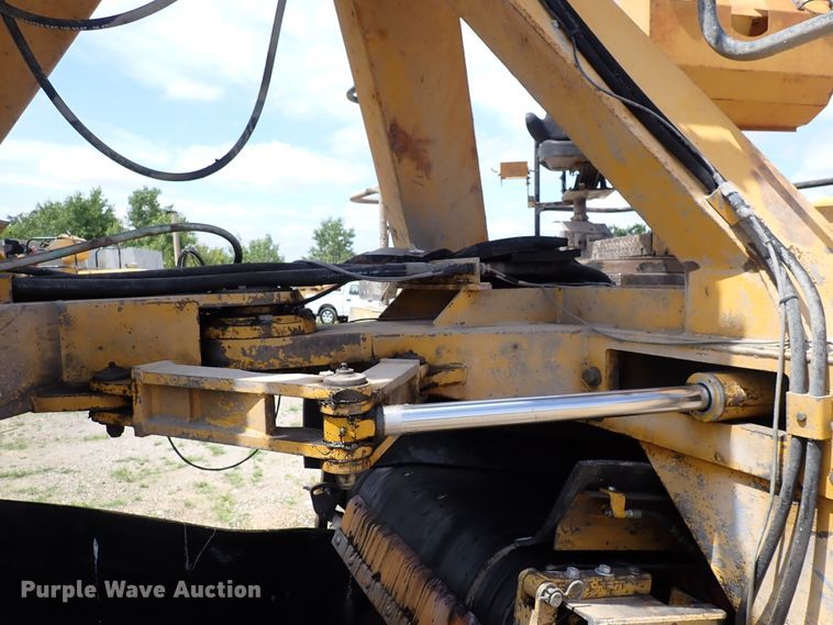 image for item DL7577 2003 Gomaco RTP-500  belt placer