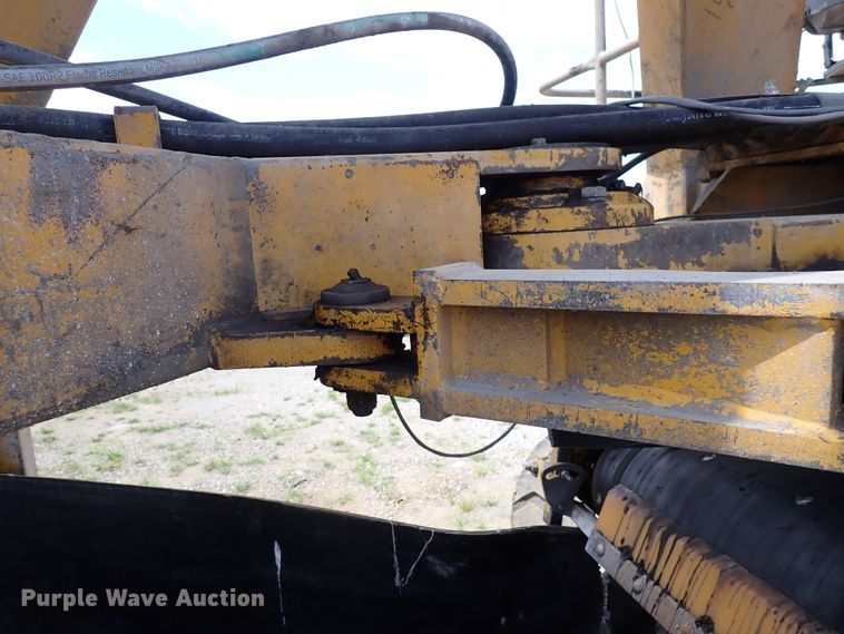 image for item DL7577 2003 Gomaco RTP-500  belt placer