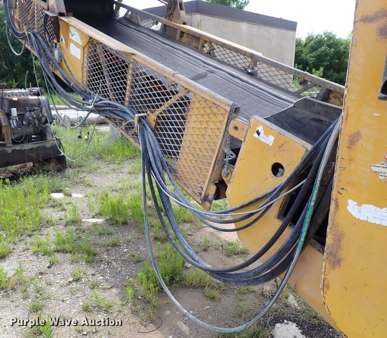 image for item DL7577 2003 Gomaco RTP-500  belt placer