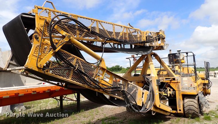 image for item DL7578 2003 Gomaco RTP-500  belt placer