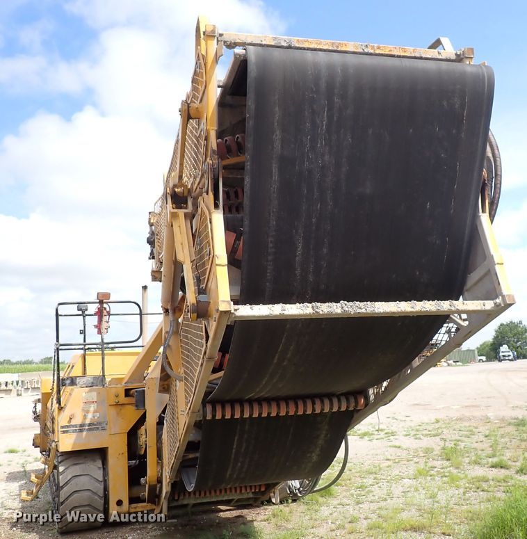 image for item DL7578 2003 Gomaco RTP-500  belt placer