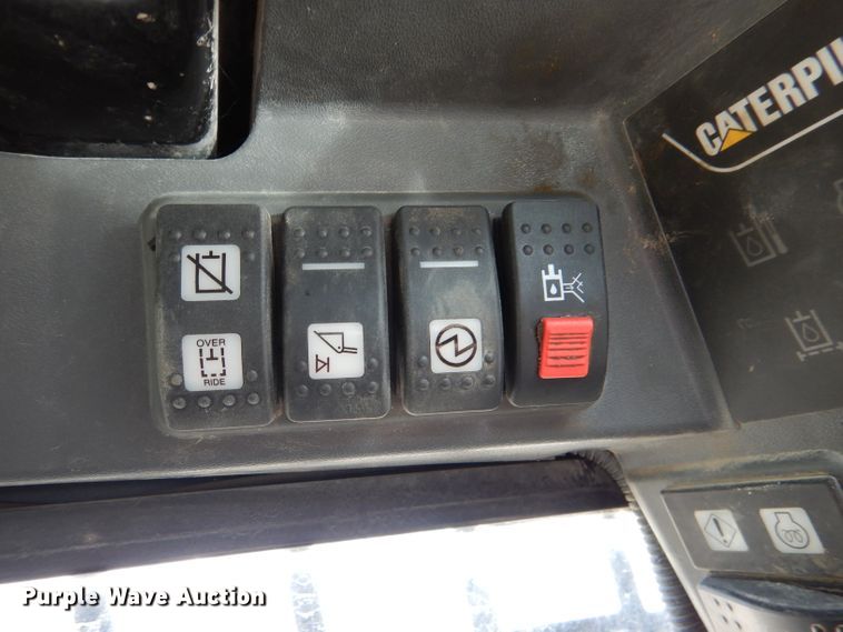 image for item DL8869 2013 Caterpillar 259B3  tracked skid steer loader