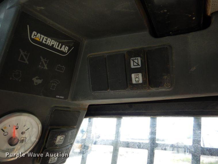 image for item DL8869 2013 Caterpillar 259B3  tracked skid steer loader