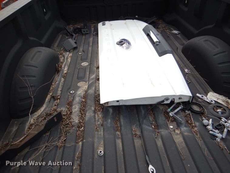 image for item DL8876 2018 Ford F350 pickup truck bed