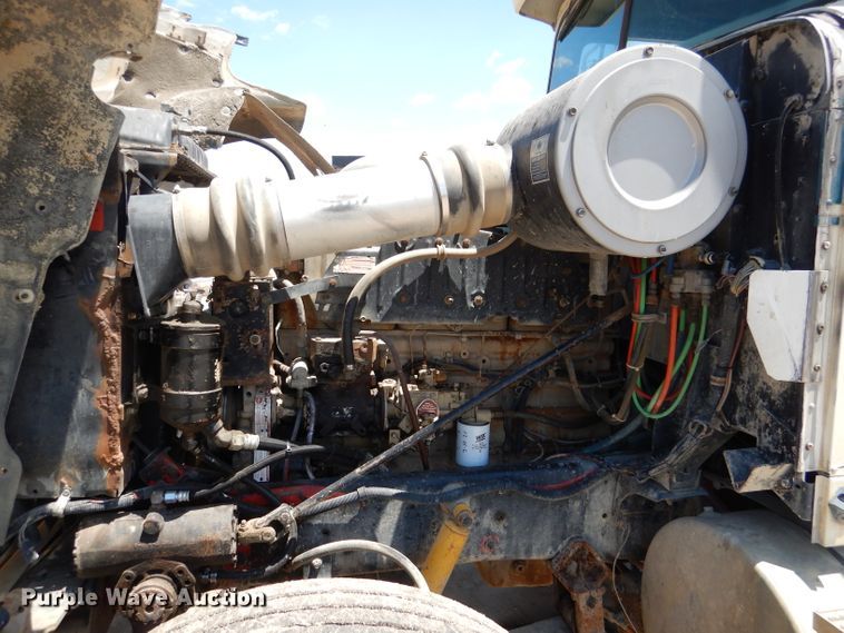 image for item DL8905 1988 International Eagle  water truck