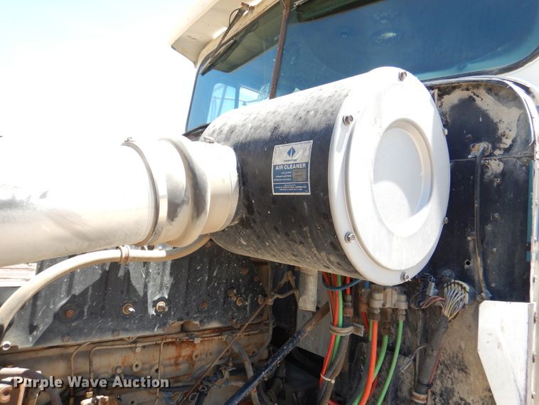 image for item DL8905 1988 International Eagle  water truck