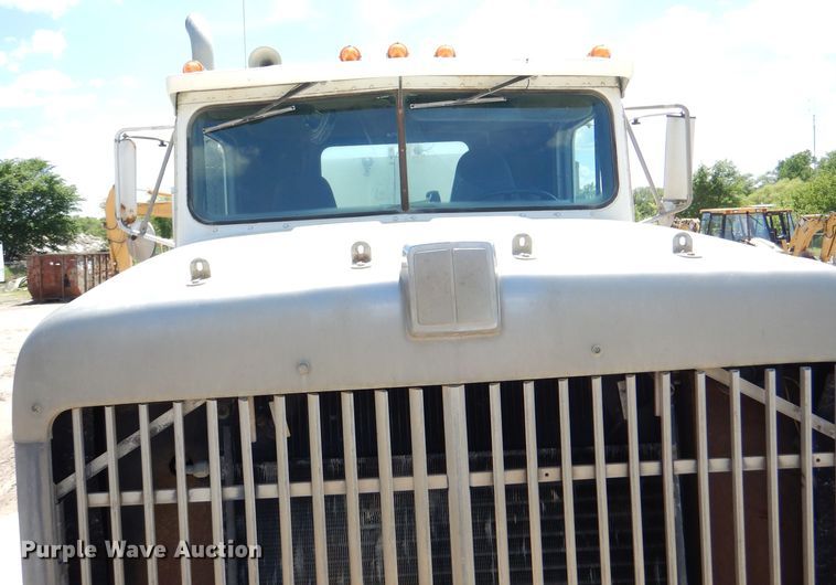 image for item DL8905 1988 International Eagle  water truck