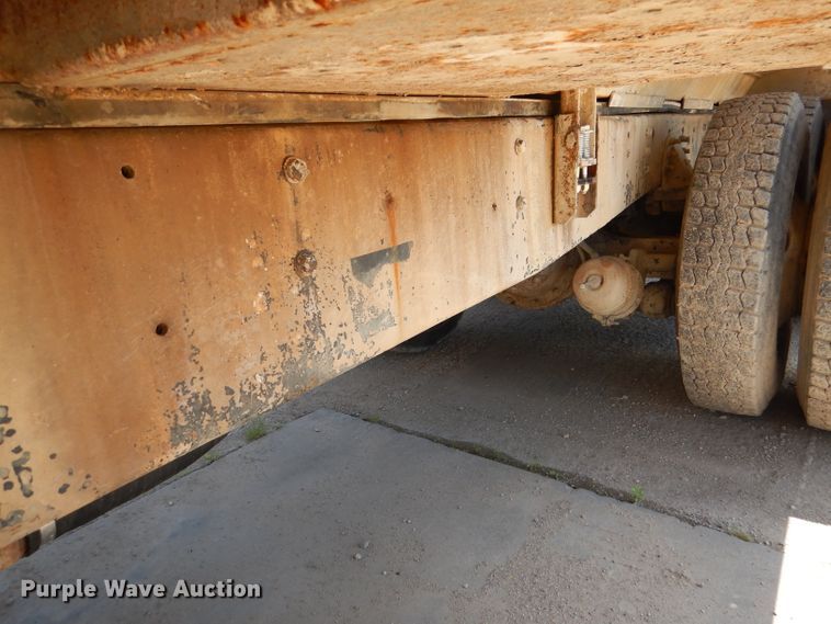 image for item DL8905 1988 International Eagle  water truck