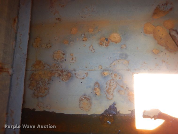 image for item DL8905 1988 International Eagle  water truck