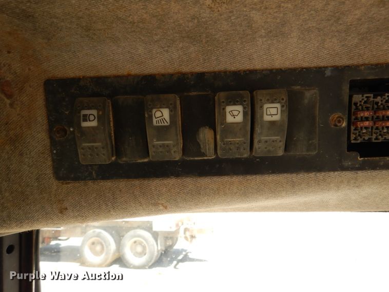 image for item DL8907 1998 Caterpillar 416C  backhoe