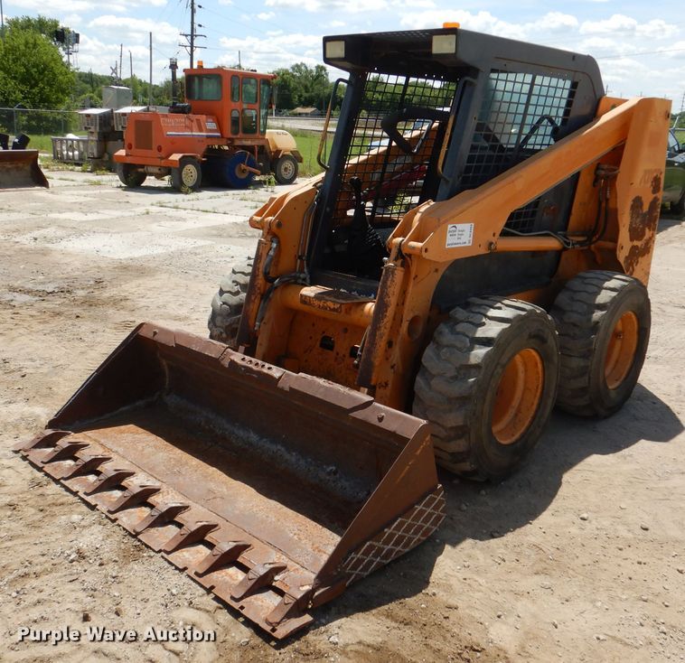 image for item DL8909 2002 Case 70XT  skid steer loader