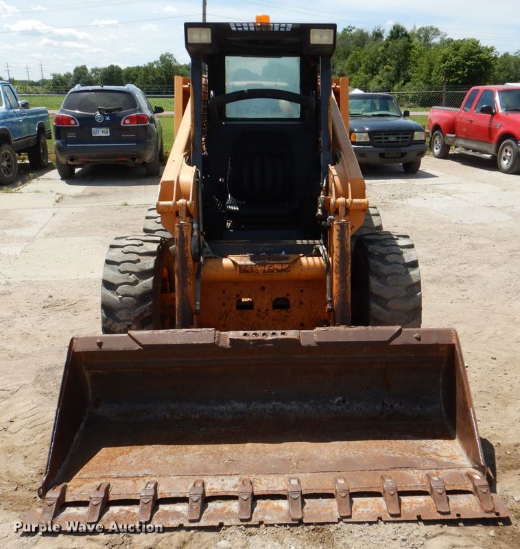 image for item DL8909 2002 Case 70XT  skid steer loader
