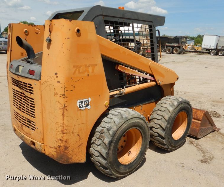 image for item DL8909 2002 Case 70XT  skid steer loader