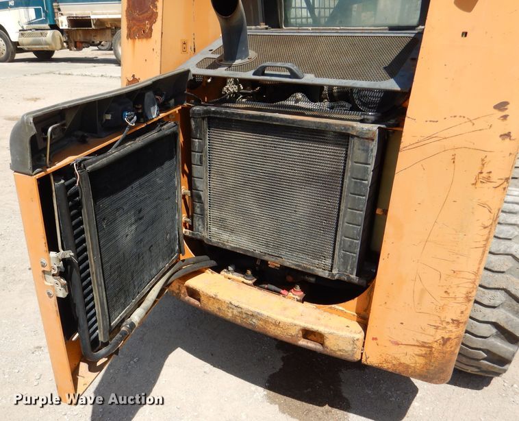 image for item DL8909 2002 Case 70XT  skid steer loader