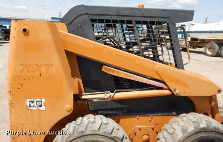 image for item DL8909 2002 Case 70XT  skid steer loader