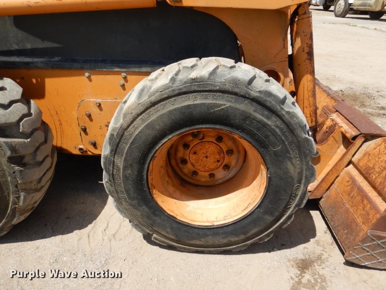 image for item DL8909 2002 Case 70XT  skid steer loader