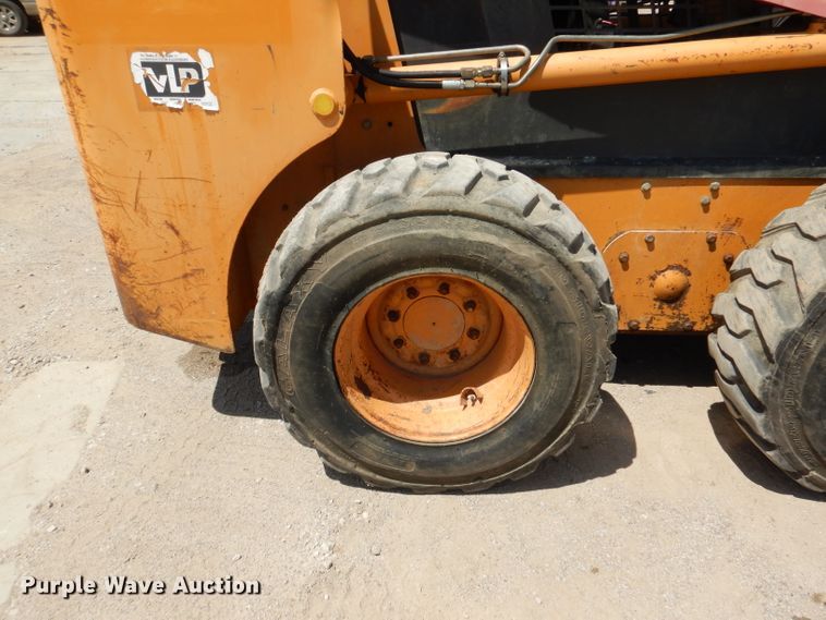 image for item DL8909 2002 Case 70XT  skid steer loader