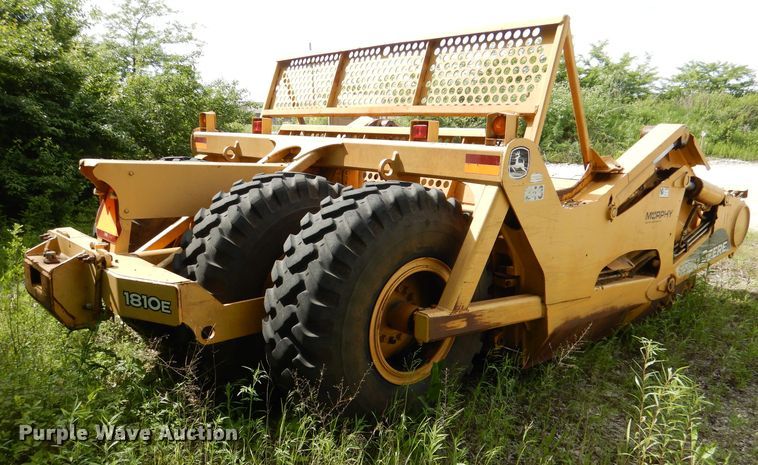 image for item DL8912 2006 John Deere 1810E  scraper