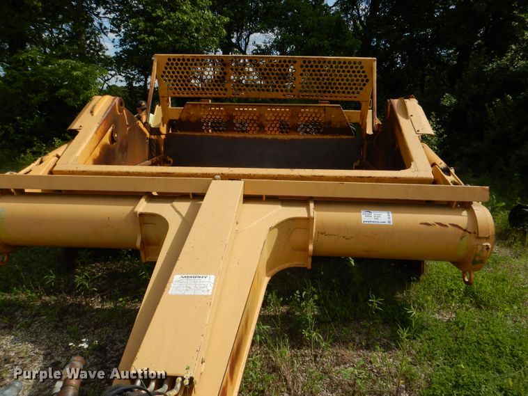 image for item DL8912 2006 John Deere 1810E  scraper