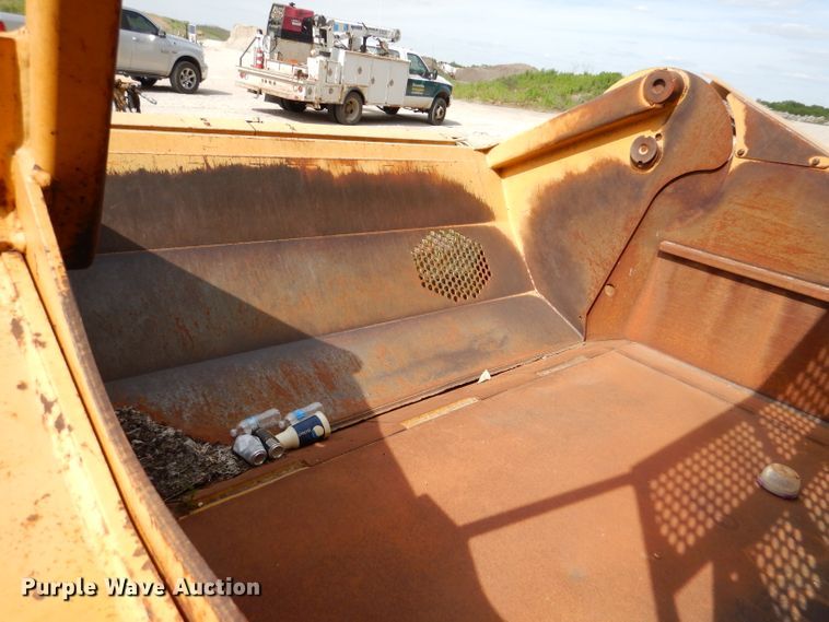 image for item DL8912 2006 John Deere 1810E  scraper