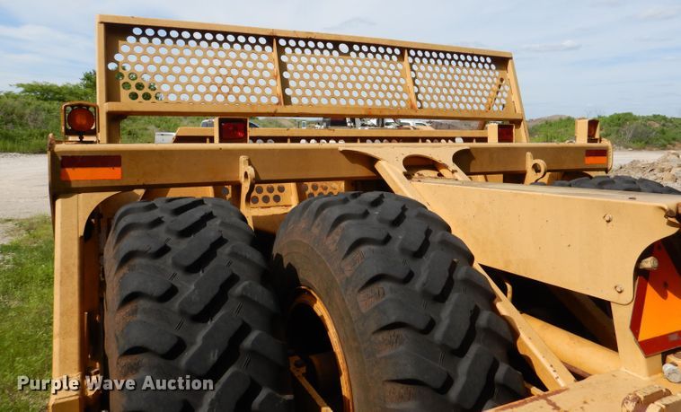 image for item DL8912 2006 John Deere 1810E  scraper