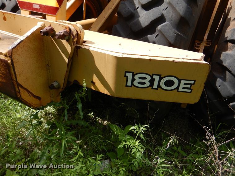 image for item DL8912 2006 John Deere 1810E  scraper